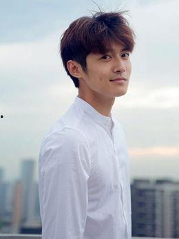 佟梦实家庭背景资料,出身名门，演艺事业璀璨星光